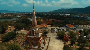 Anteni: Chalong Tapınağı Phuket Adası.