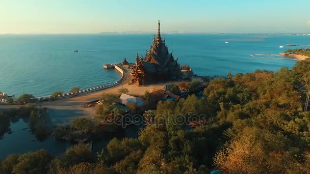 Anteni: Antik Tapınağı kutsal Pattaya gerçeğin. — Stok video