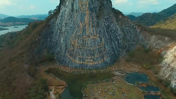 Anténa: Buddha Mountain v Pattaya. — Stock video