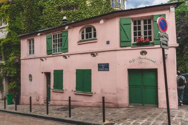 Pembe evde Montmartre