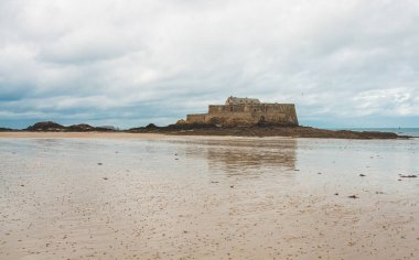 Fort Ulusal gelgit Adası
