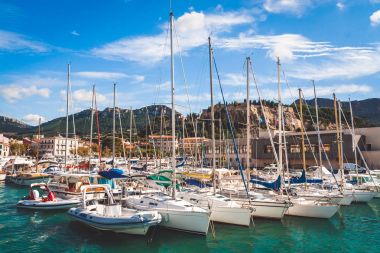 Tekneler ve yatlar Harbour Cassis