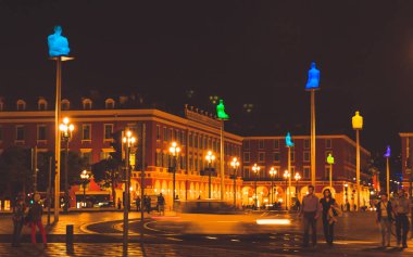 Işıklı Place Massena geceleri