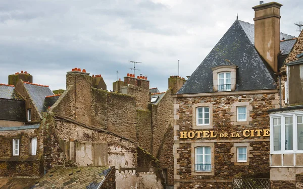 Saint-Malo tarihi taş evler