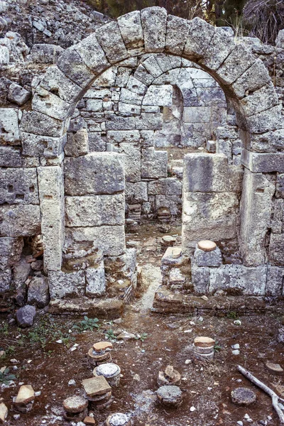 Руины древнеримских акведуков — стоковое фото