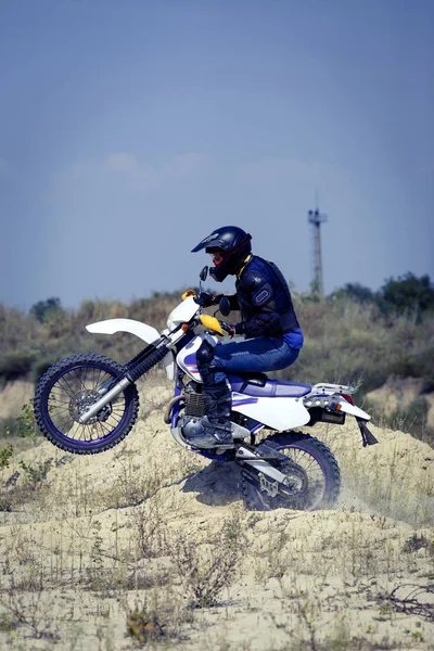 Wyścigi motocyklowe Enduro . — Zdjęcie stockowe