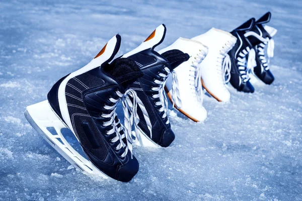 Skates for winter sports in the open air on the ice. — Stock Photo, Image