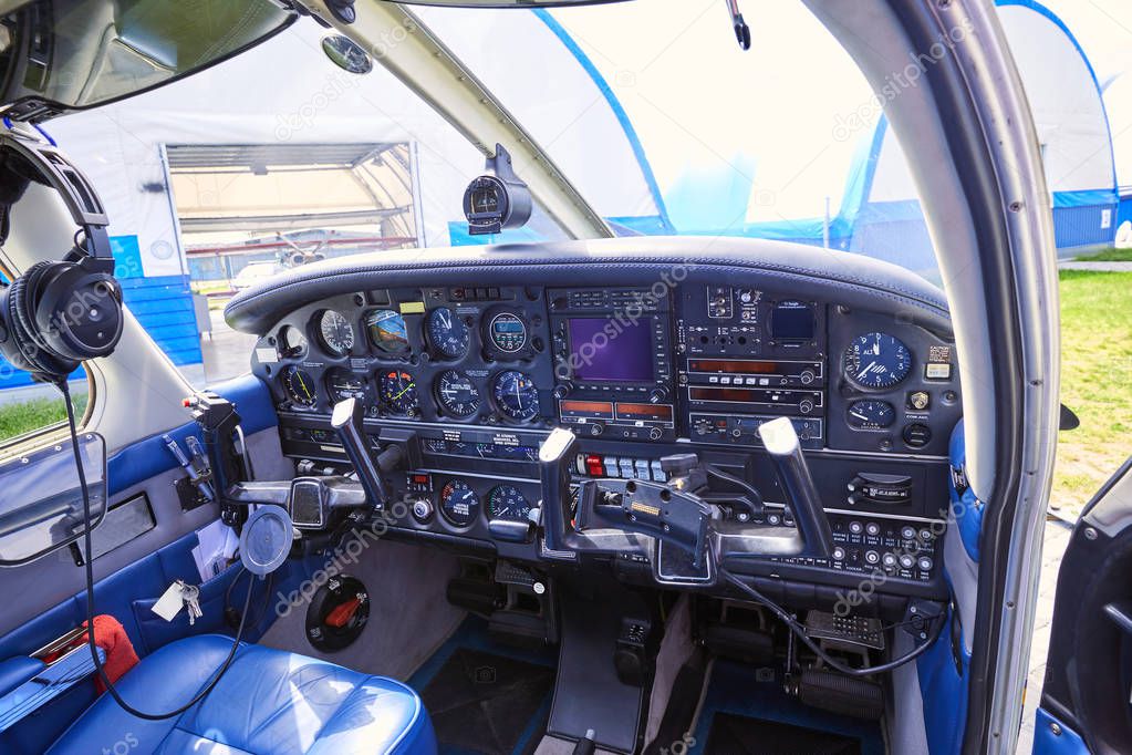 Saloon aircraft with dashboard before departure.