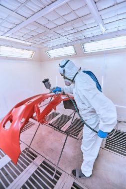 Araba Tampon hizmet kırmızı boya.