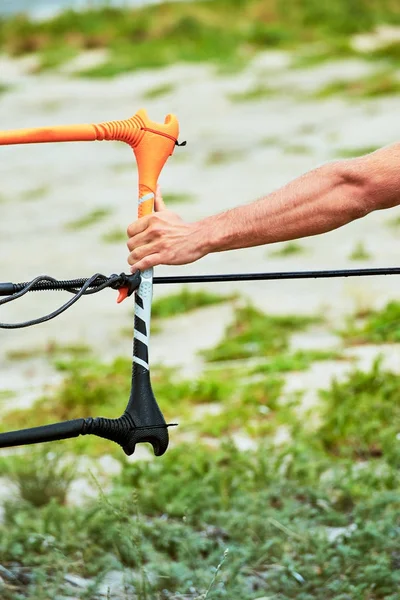 Kitesurfing yaz aylarında buz pateni yaz.