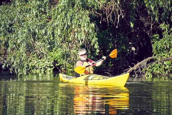 A canoe trip on the river in the summer. — Stock Photo, Image