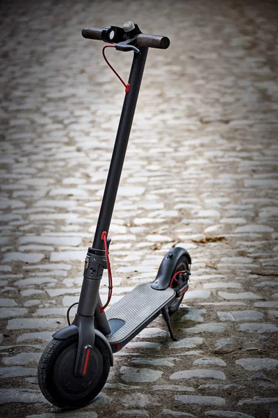 Електричний скутер є найбільш екологічно чистим засобом — стокове фото