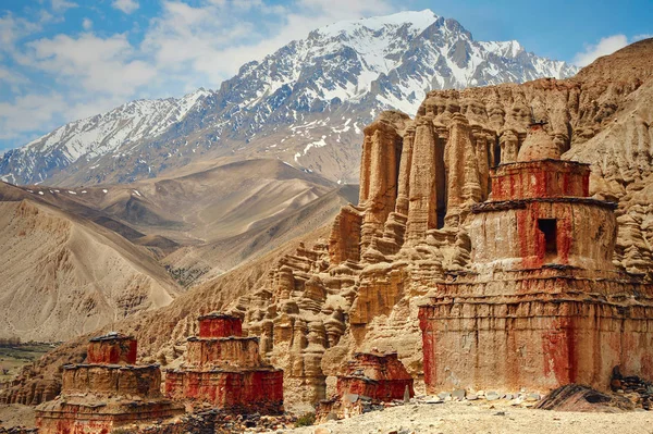 Die Wunderschöne Landschaft Des Nepalesischen Hochlandes Überragt Einen Buddhistischen Tempel — Stockfoto