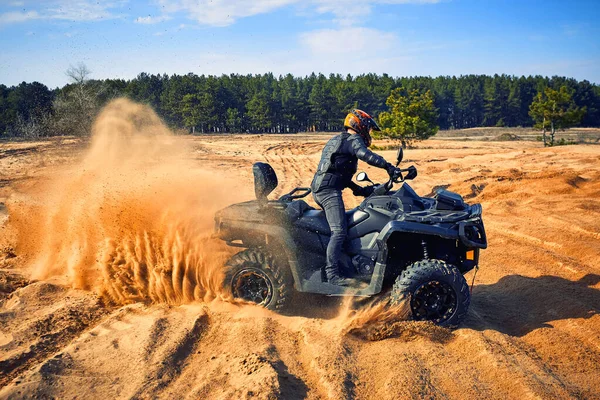 Racing Powerful Quad Bike Difficult Sand Summer — Stock Photo, Image