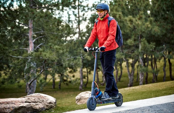 Elektrische Scooter Een Economisch Vervoermiddel Stad — Stockfoto