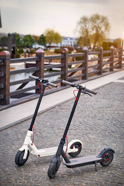 Elektrische Scooter Een Economisch Vervoermiddel Stad — Stockfoto