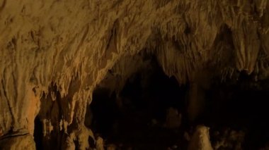 Cueva de Los Verdes - karanlık mağaranın