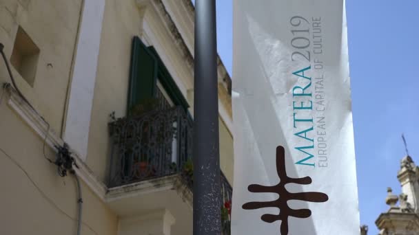Weißes Banner der Kulturhauptstadt der Matera — Stockvideo