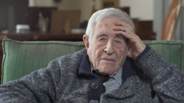  Yaşlı adam portre: Portre portre üzerinde Thougtful yaşlı adam