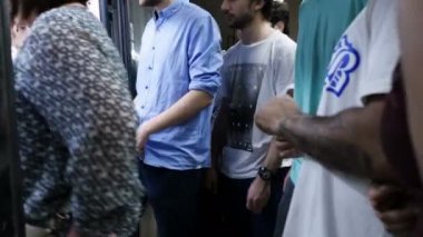 grev, insanların trasportation:crowds rahatsızlık kapalı olsun dur - Stazione Termini adlı, Roma, İtalya Haziran 2017