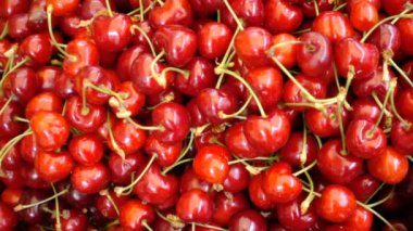 Piyasada kırmızı ve taze kiraz: Sağlık, gıda, tazelik
