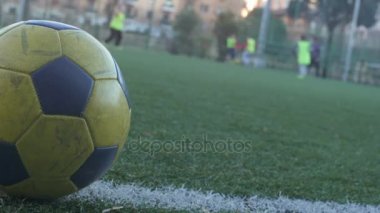 genç erkek futbol kampında eğitim: futbol, eğitim, rekabet