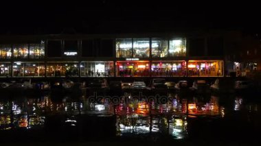 Bristol Harbour side, İngiltere - gece hayatı, kulüpleri, nehir, yaz