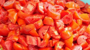 taze domates parçalarını