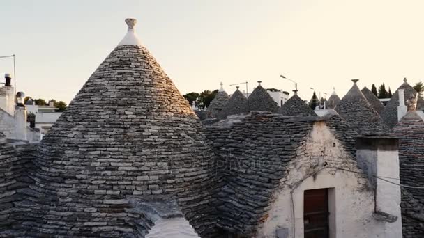 Suggestiver Blick Auf Alberobello Bei Sonnenuntergang Apulien Italien — Stockvideo