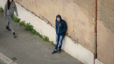  doz itici sokak uyuşturucu kaçakçılığı, suç içinde satın alma kadın bağımlısı