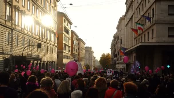 Mensen Lopen Straat Una Meno November 2017 Milaan Italië — Stockvideo