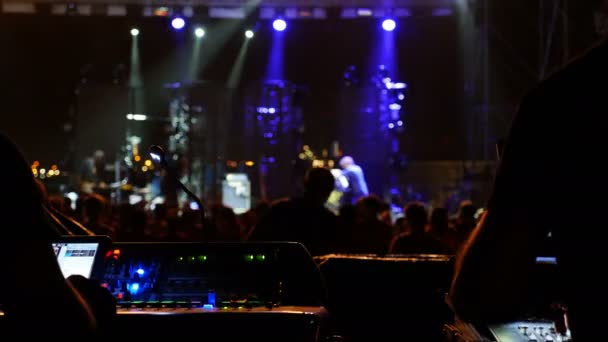 Ροκ Συναυλία Στάδιο Μπάντα Κοινό Ήχο Αυγούστου 2017 Τρεβίζο Ιταλία — Αρχείο Βίντεο