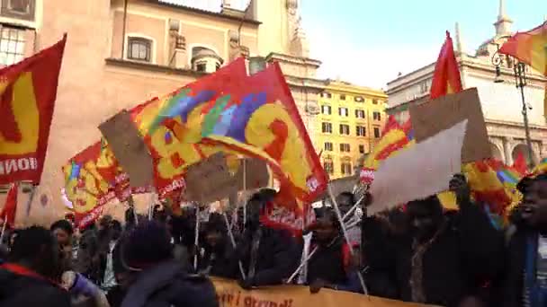 Pessoas Marchando Street Luta Direitos Dezembro 2017 Roma Itália — Vídeo de Stock