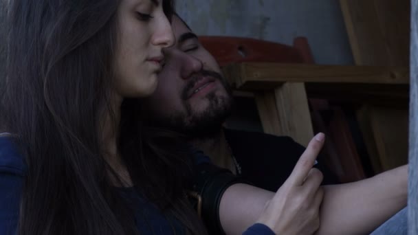 Amantes Las Drogadictas Tomando Heroína Juntos — Vídeos de Stock