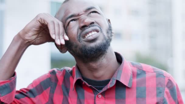 Worried Pensive Black Man Looking — Stock Video