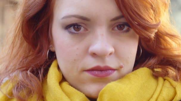 Confident Cute Red Haired Woman Street — Stock Video