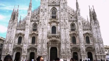 İtalya 'daki Piazza Duomo, Milan