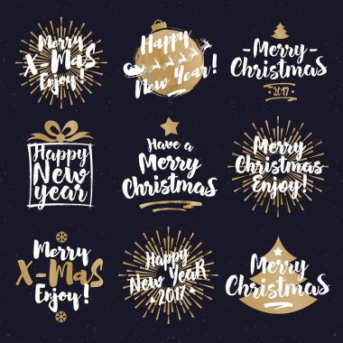 Noel etiket oluşan Hediyelik, çam ağacı, kar tanesi, yıldız ve sunburst tatil zemin üzerine altın renk stili ayarlayın. Dekorasyon için mükemmel. Vektör çizim