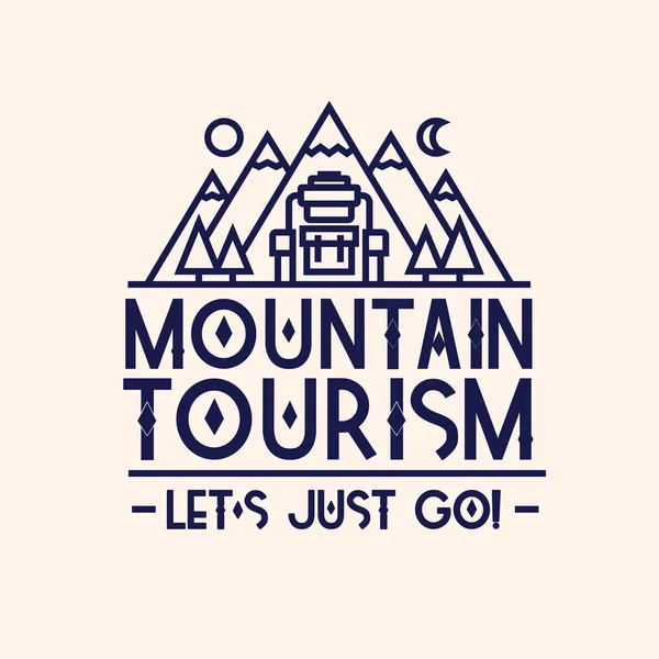 Tourisme de montagne carte de camping d'été avec paysage composé de montagnes, arbres et sac à dos — Image vectorielle