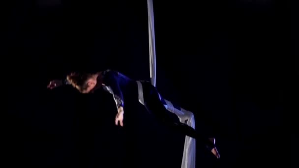 Girl dancer on aerial silk. Slow Motion. Aerial gymnastic. Acrobatic show. — Stock Video