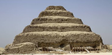 PIRAMIDE ESCALONADA DE SAQQARA