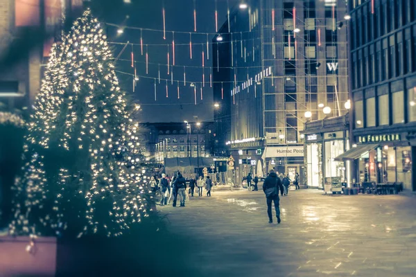 Helsing sokaklarında yeni yıl. Finlandiya. 2013