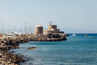 Rhodes. Yatak. Akdeniz kıyılarında. Greese 