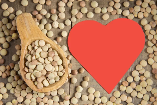 小扁豆和豆类的心-小扁豆 — 图库照片