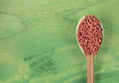 Tahta kaşık Annatto tohumları