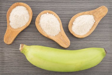 Yeşil muz un (Musa paradisiaca)