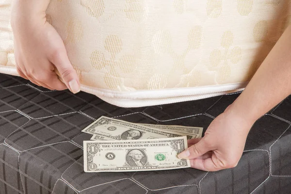 Yatak altında tasarruf