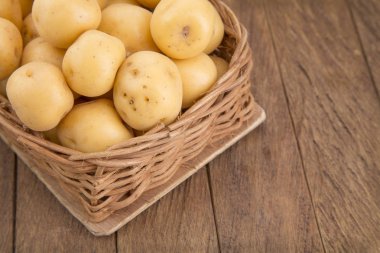 Sarı patates (Solanum phureja)