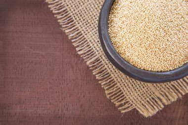 Amaranth ahşap tablo (Amaranthus taneleri)