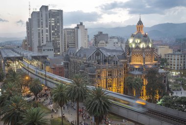 Medelln, Antioquia / Kolombiya - 29 Ocak 2016. Şehir görüntüsü. Medellin Kolombiya'nın ikinci büyük kenti 2.5 milyon nüfusa sahip olduğunu